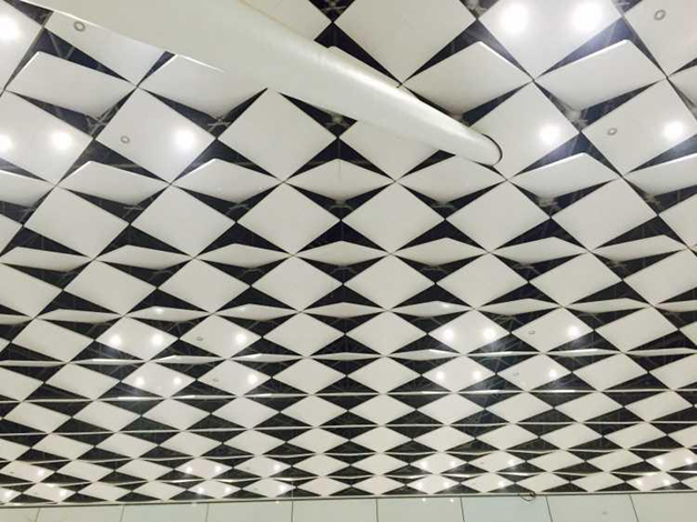 9、離港大廳吊頂-（實景圖）.jpg